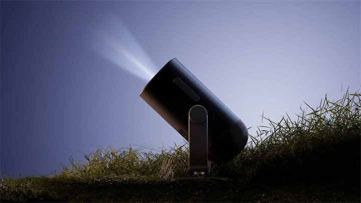 do投影仪创新融合电池、万向架与Google TV米乐体育M6直播平台IFA 2