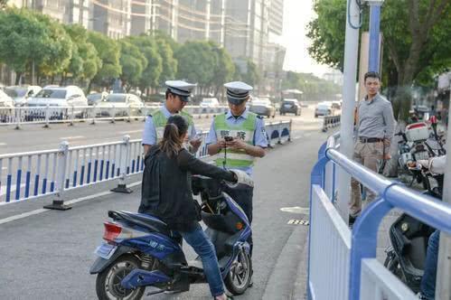 动车上路有“5不能”新要求别被罚了才知道米乐m6登录入口2025年2月起执行电(图6)